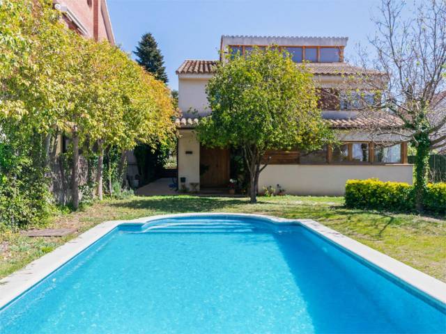 Casa-chalet en Venta en Carrer Andreu Dameson, 4 en Can Violí  - Can Poi del Bosc