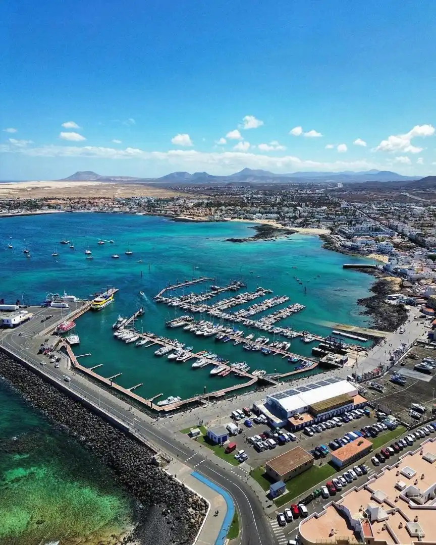 Piso de alquiler en Calle Poris, 4, Corralejo Vista exterior de Piso de alquiler en La Oliva con Terraza, Amueblado y Balcón