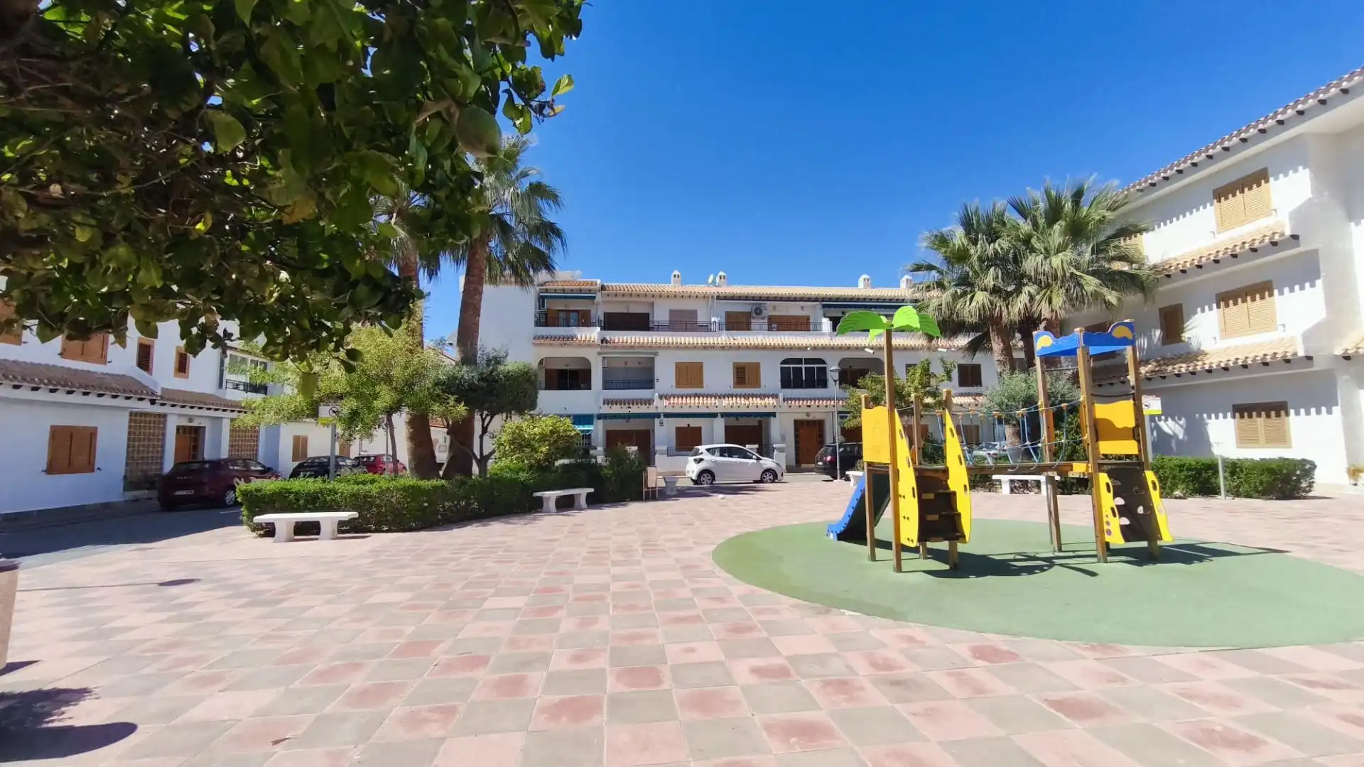 Flat for sale in Avinguda de Ronda, 100, Playa Tamarit - Playa Lissa Exterior view of Flat for sale in Santa Pola with Air Conditioner, Terrace and Swimming Pool