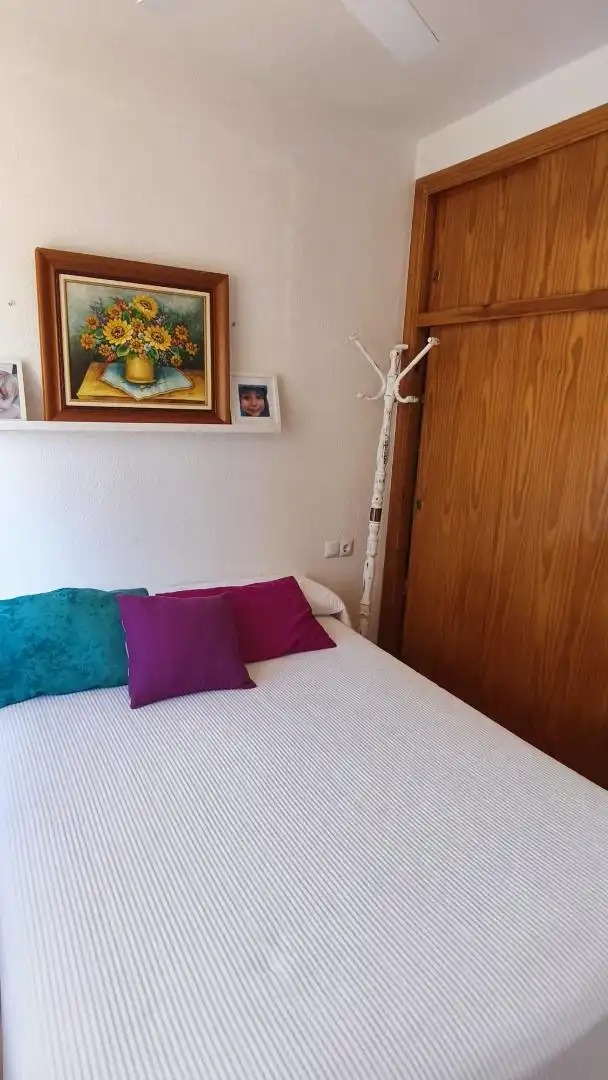 Flat for sale in Avinguda de Ronda, 100, Playa Tamarit - Playa Lissa Bedroom of Flat for sale in Santa Pola with Air Conditioner, Terrace and Swimming Pool