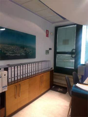 Oficina en Alquiler en A Parda