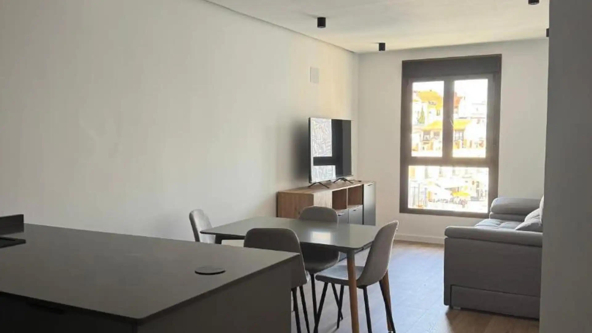 Living room of Flat for rent in  Huelva Capital  with Air Conditioner, Parquet flooring and Furnished