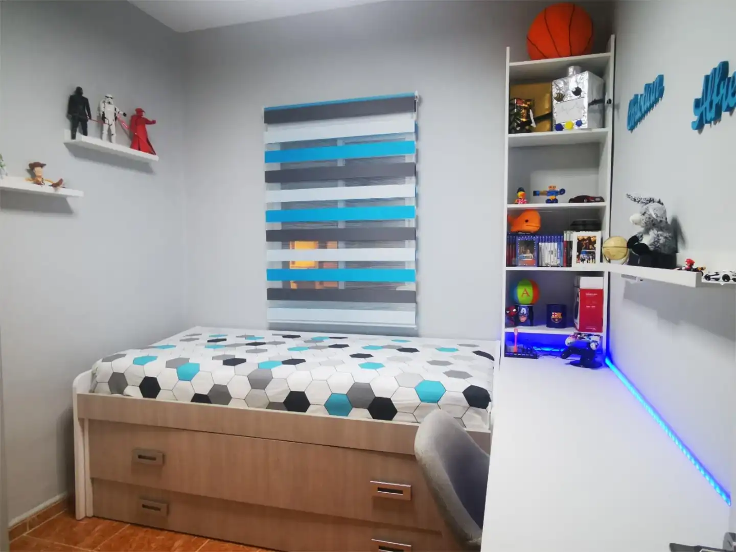 Piso en venta en Calle Emilio Prados, 7, Girón - Las Delicias Piso en venta en Málaga Capital con Aire acondicionado