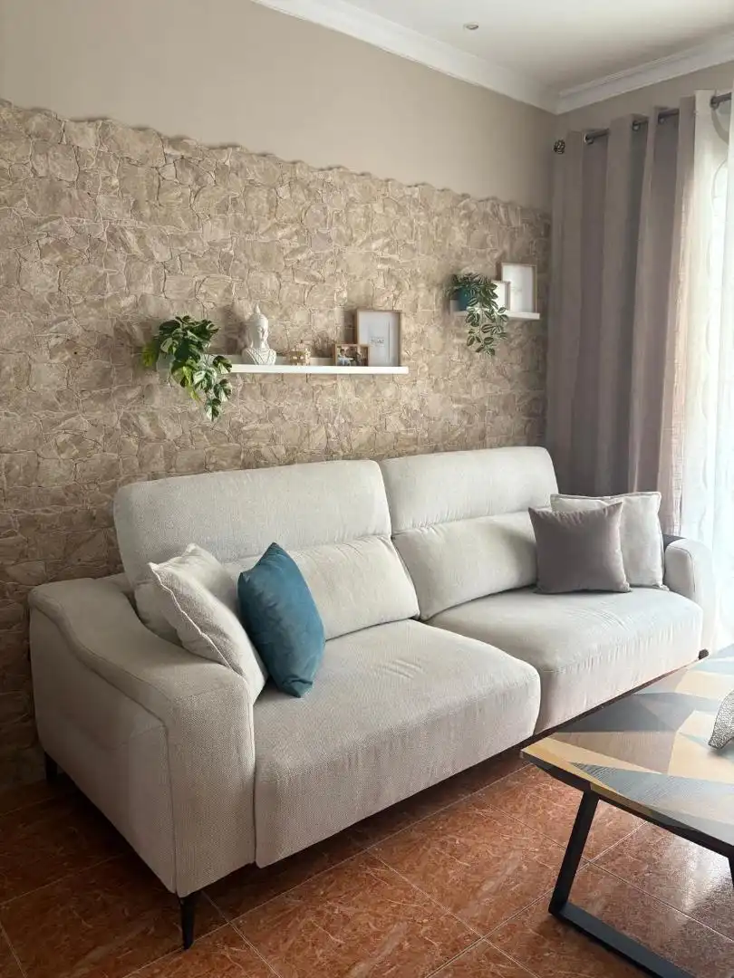 Piso en venta en Calle Emilio Prados, 7, Girón - Las Delicias Sala de estar de Piso en venta en Málaga Capital con Aire acondicionado