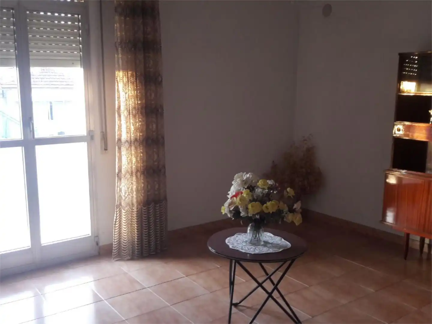Casa o xalet en venda a Lugar Casasoa, 123, Xunqueira de Ambía Sala d'estar de Casa o xalet en venda en Xunqueira de Ambía amb Jardí privat, Traster i Moblat