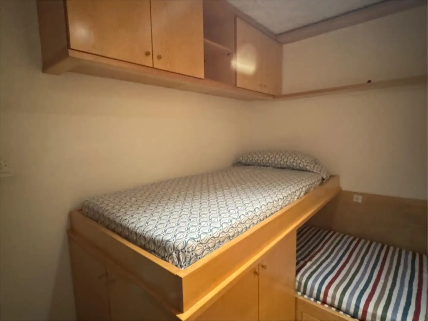 Dormitori de Pis per a compartir en  Teruel Capital amb Calefacció i Moblat