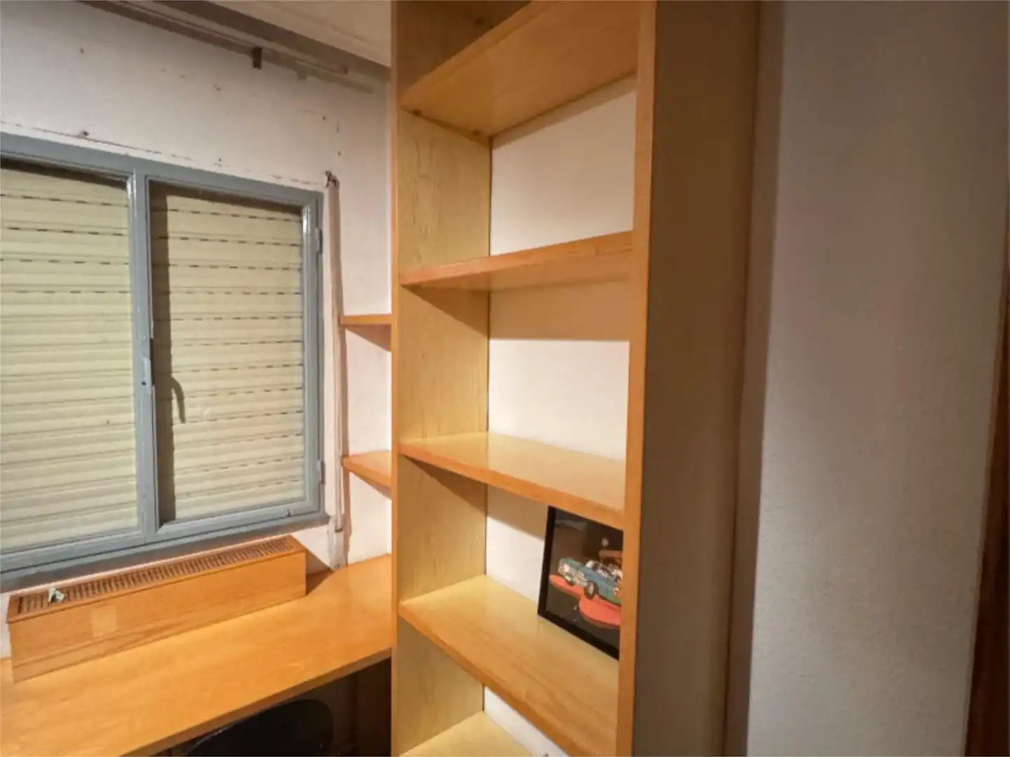 Room in Calle Beato Joaquín Royo, 1, Ensanche - Fuenfresca Flat for share in Teruel with Heating and Furnished