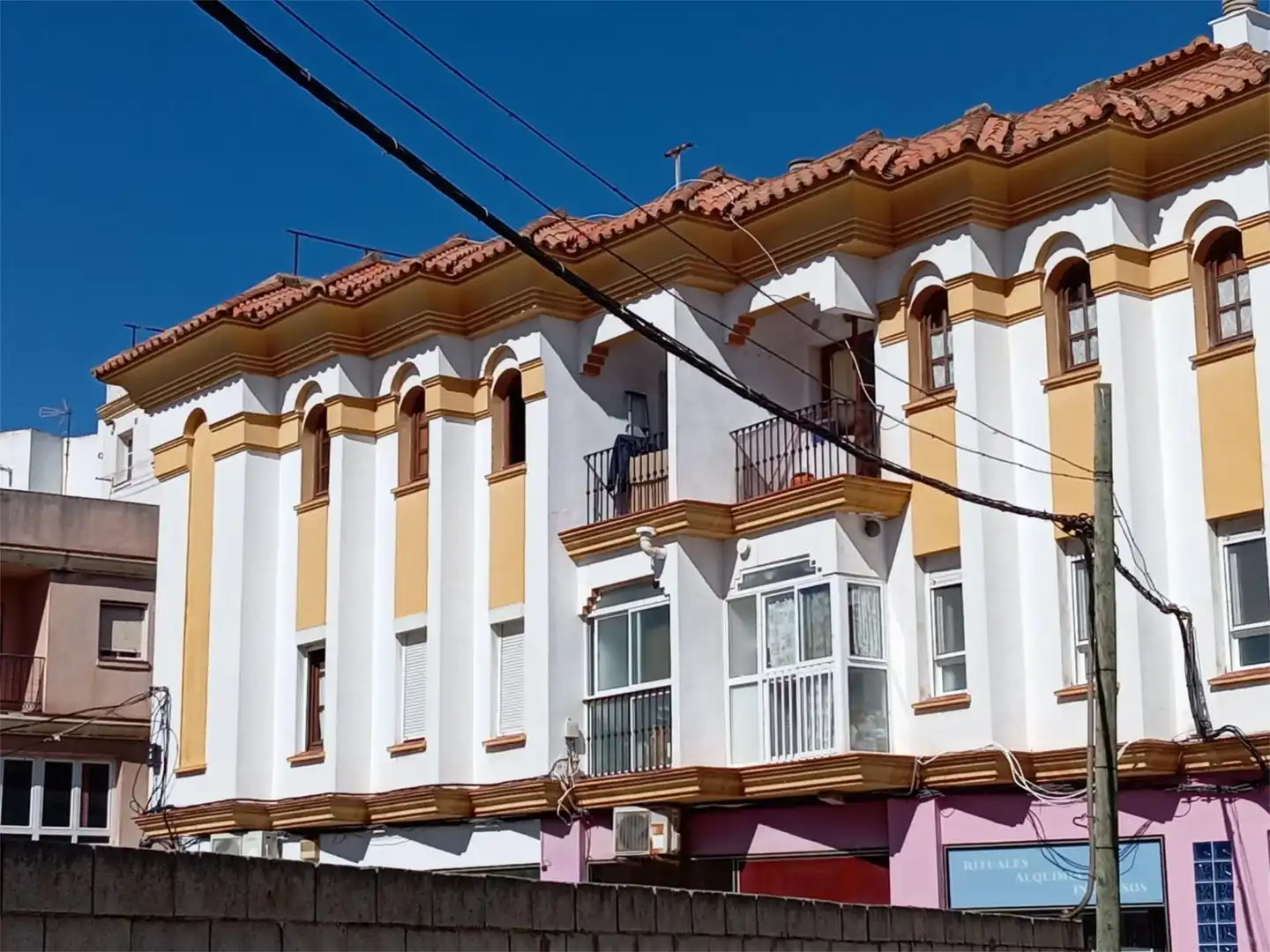 Wohnung zum Verkauf in Calle San Cayetano, 6, Santa Bárbara - Ciudad Deportiva Außenansicht von Wohnung zum Verkauf in La Línea de la Concepción mit Balkon