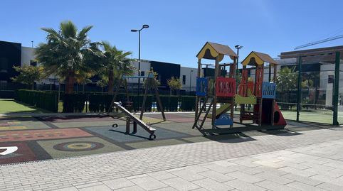 Foto 3 de Piso de alquiler en Calle Hospital Virgen de Valme, 2, San José de la Rinconada, La Rinconada