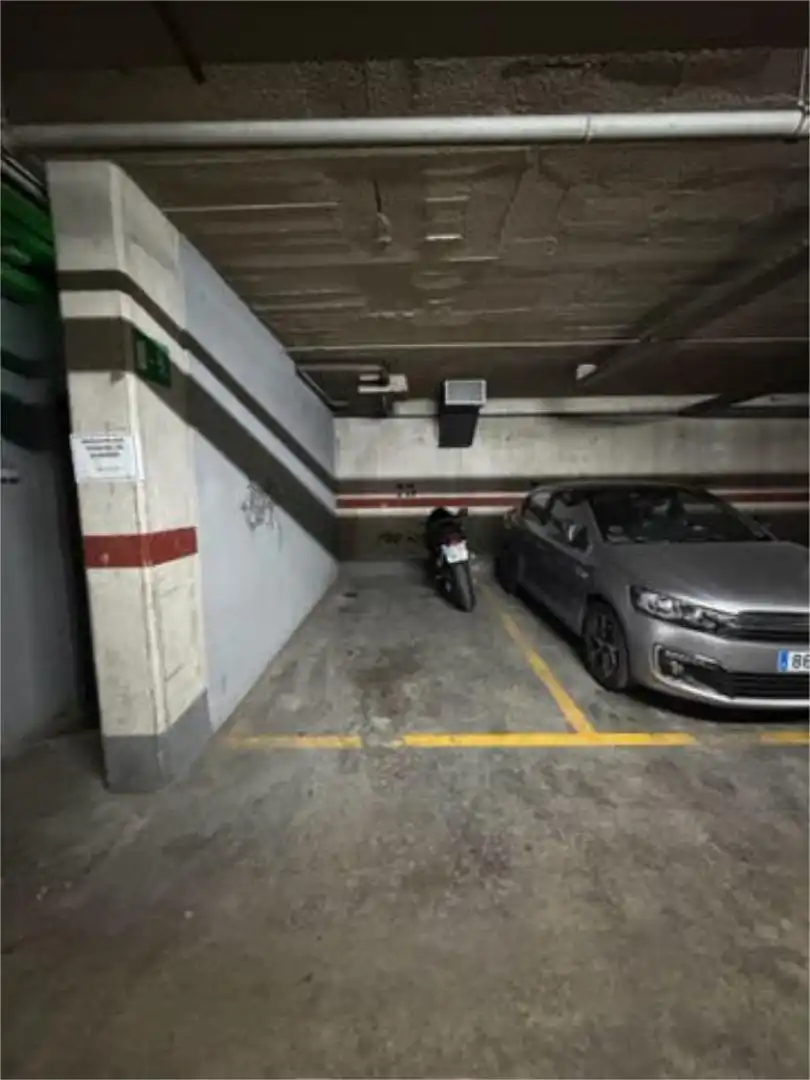 Parking de Garaje de alquiler en L'Hospitalet de Llobregat