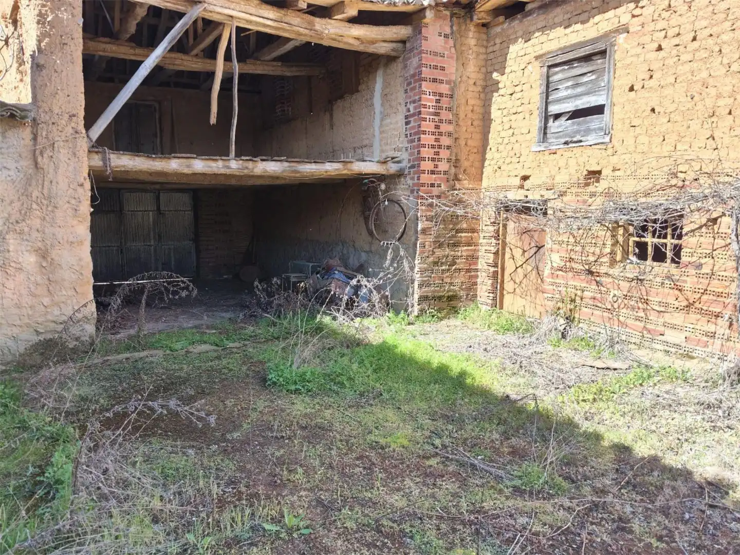 Pis en venda a Calle de la Hermandad, 2, Villamañán Pis en venda en Villamañán amb Calefacció, Jardí privat i Parquet