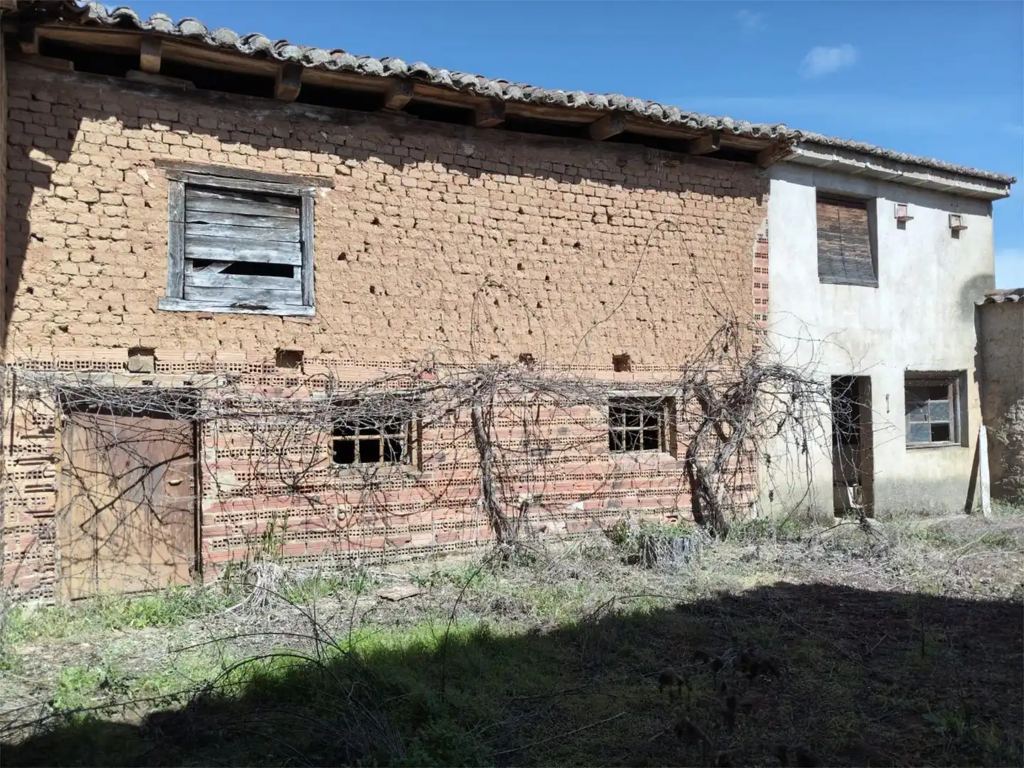 Pis en venda a Calle de la Hermandad, 2, Villamañán Vista exterior de Pis en venda en Villamañán amb Calefacció, Jardí privat i Parquet