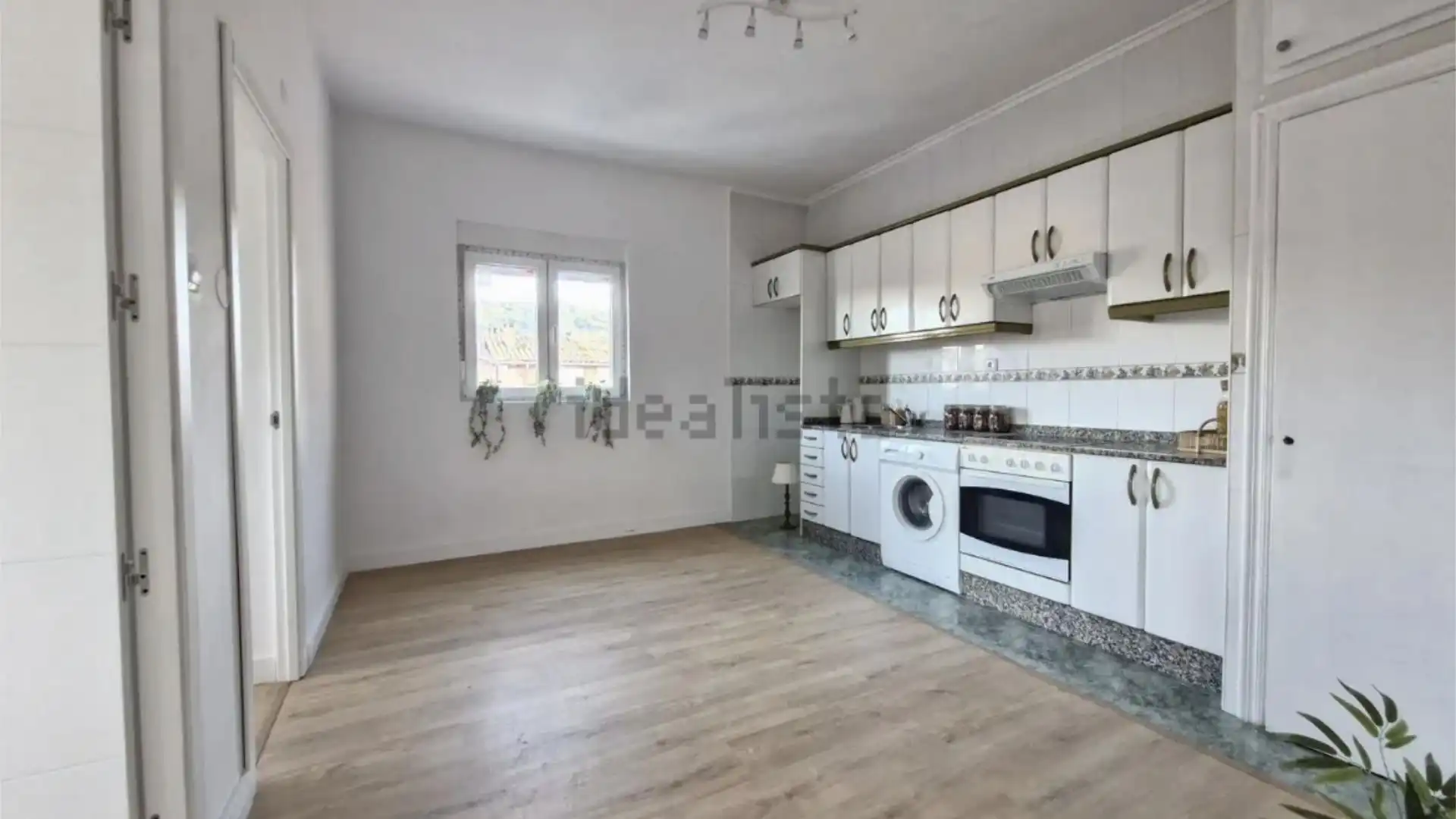 Piso en venta en Calle Carboneras Calle C, 9, Vega