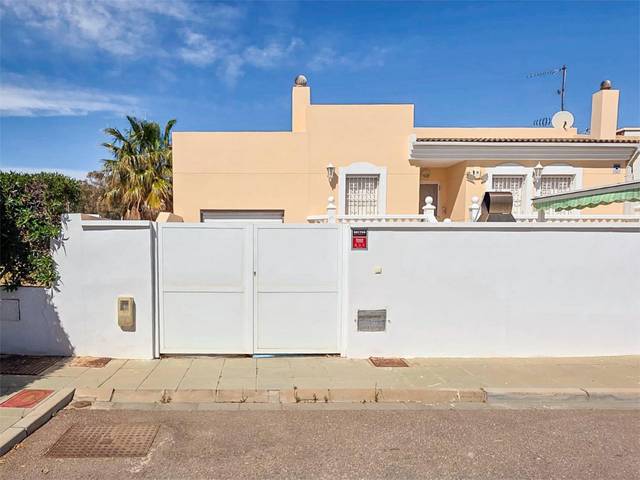 Dúplex en Venta en Carretera Cabo de Gata Retamar, 12 en Retamar