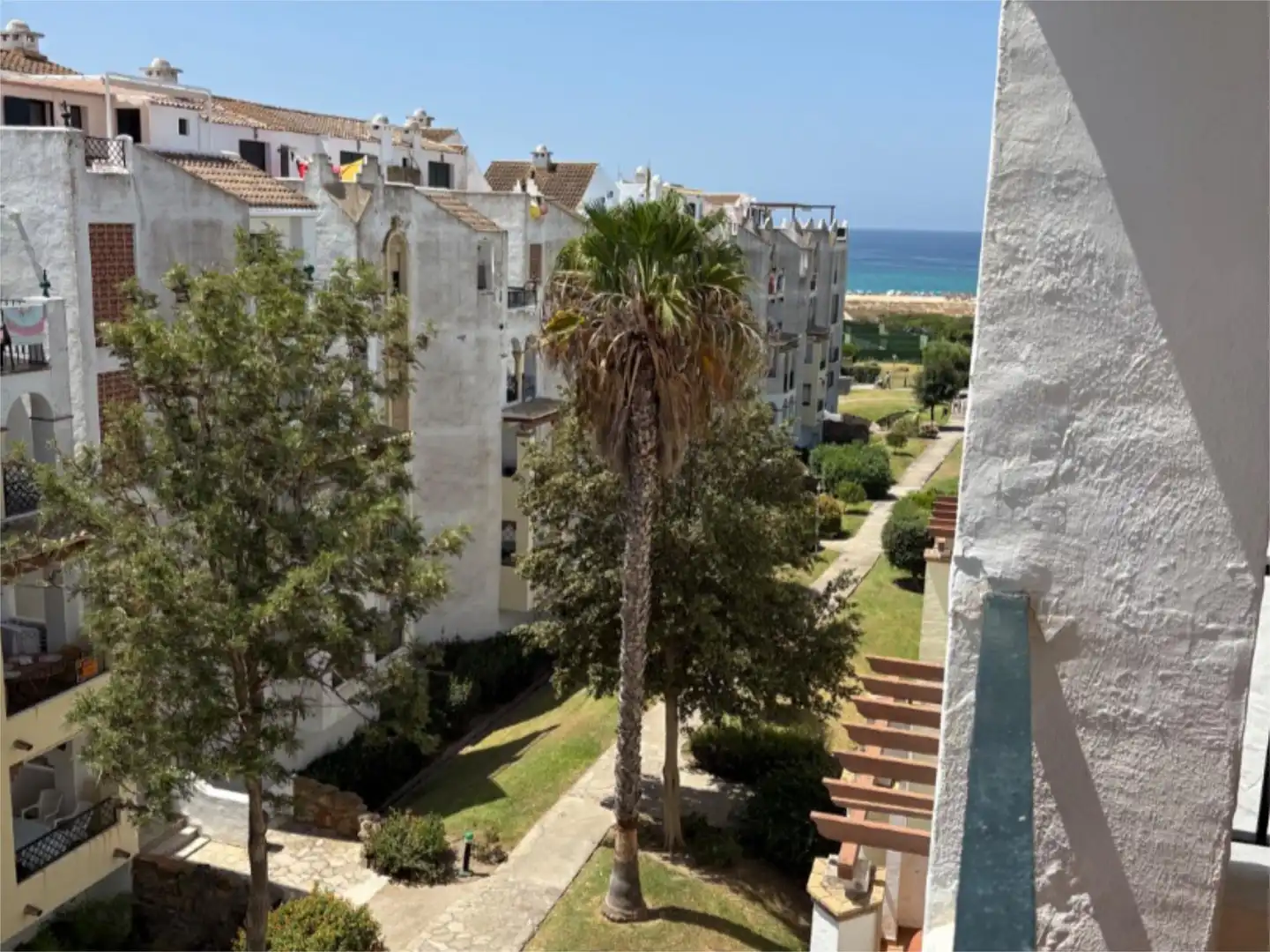 Ático de alquiler en Avenida Del Atlantico, 4, Alemanes Vista exterior de Ático de alquiler en Zahara de los Atunes con Aire acondicionado, Calefacción y Jardín privado