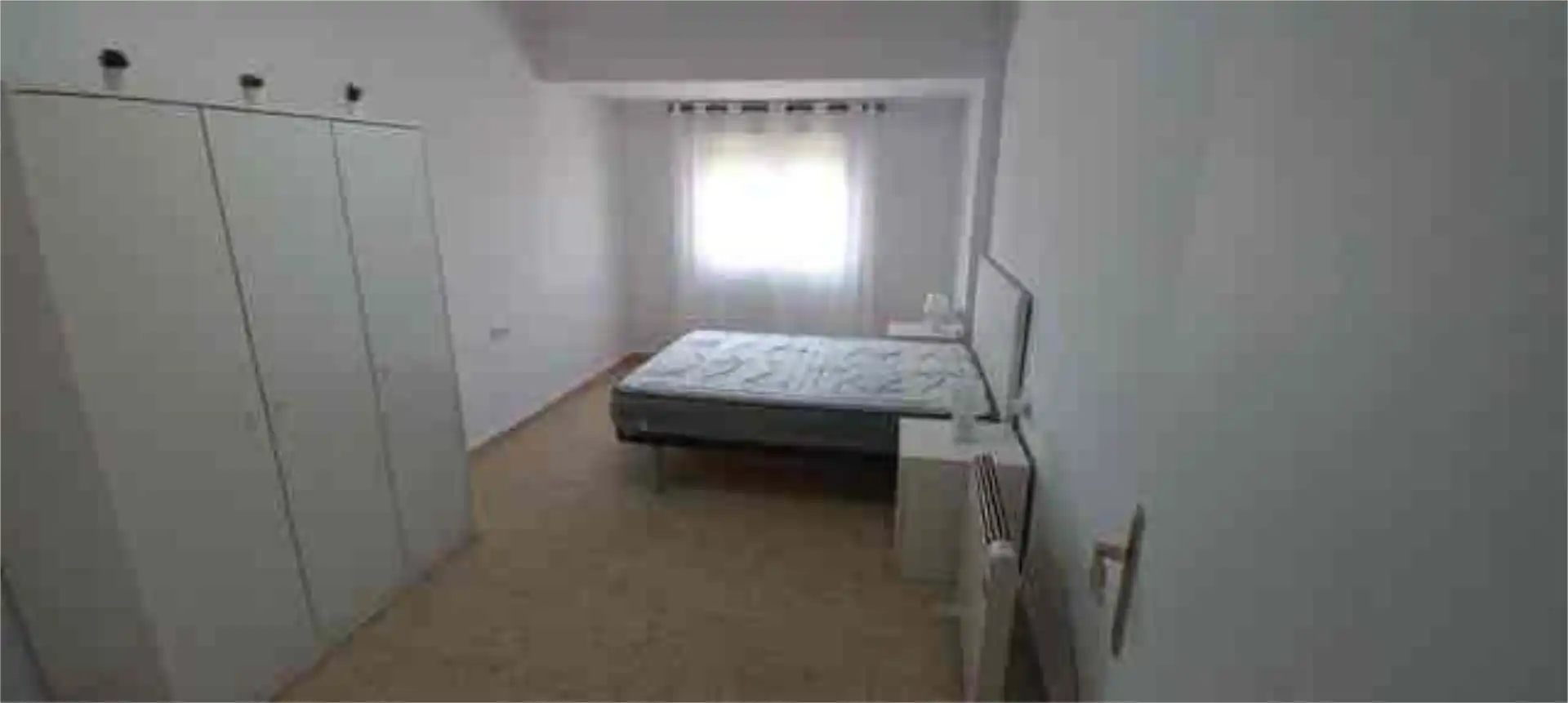Piso en venta en Tarazona de la Mancha Habitación de Piso en venta en Tarazona de la Mancha con Calefacción, Terraza y Amueblado