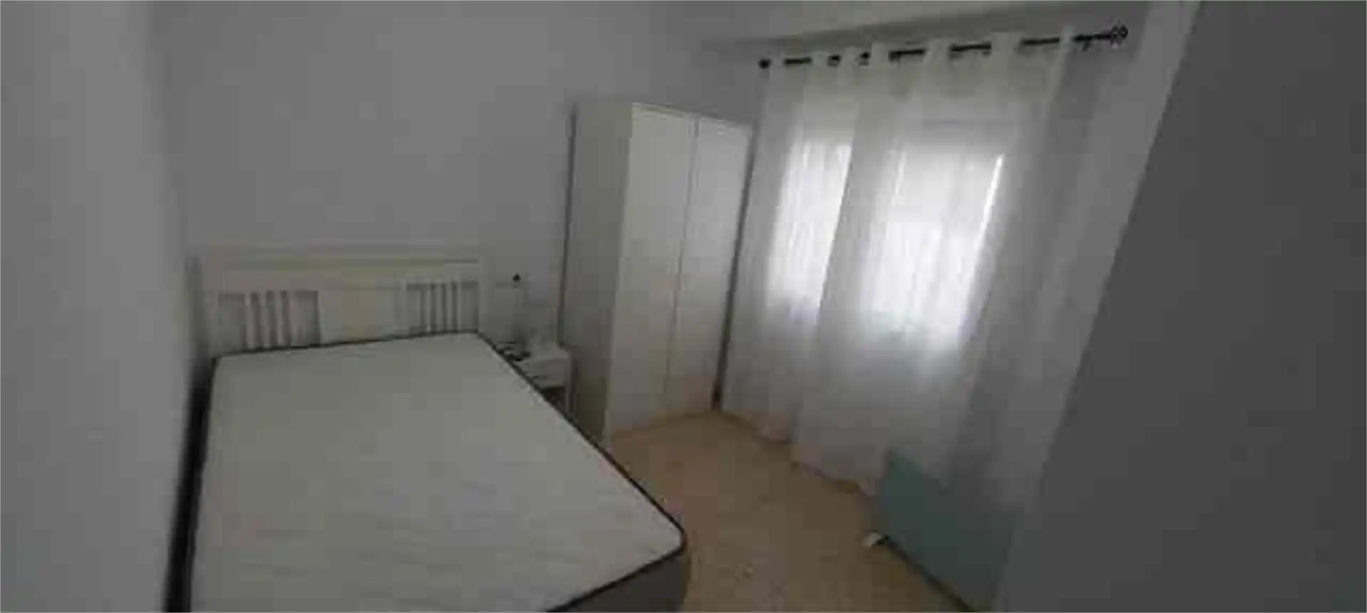 Piso en venta en Tarazona de la Mancha Habitación de Piso en venta en Tarazona de la Mancha con Calefacción, Terraza y Amueblado
