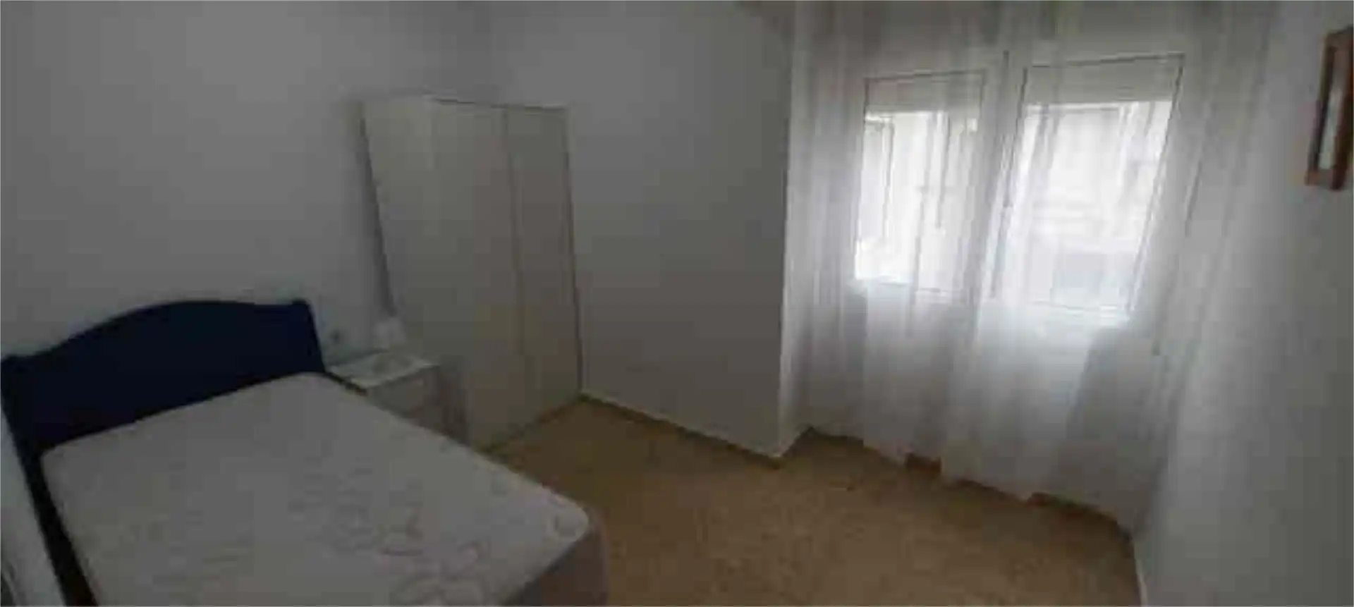 Piso en venta en Tarazona de la Mancha Habitación de Piso en venta en Tarazona de la Mancha con Calefacción, Terraza y Amueblado