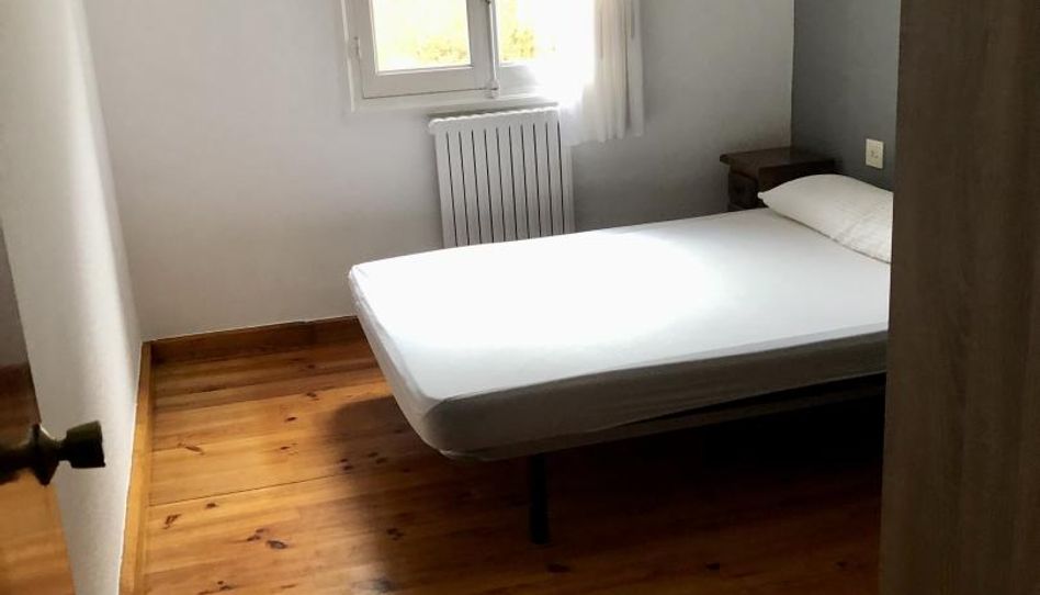 Room in Olotza Ballara Bailara, 14, Hernialde, Gipuzkoa - image 1 Photo 1 of Room in Olotza Ballara Bailara, 14, Hernialde, Gipuzkoa