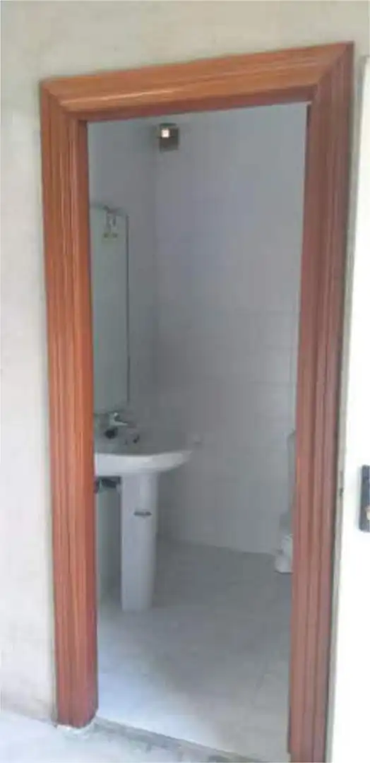 Baño de Nave industrial de alquiler en Zarratón