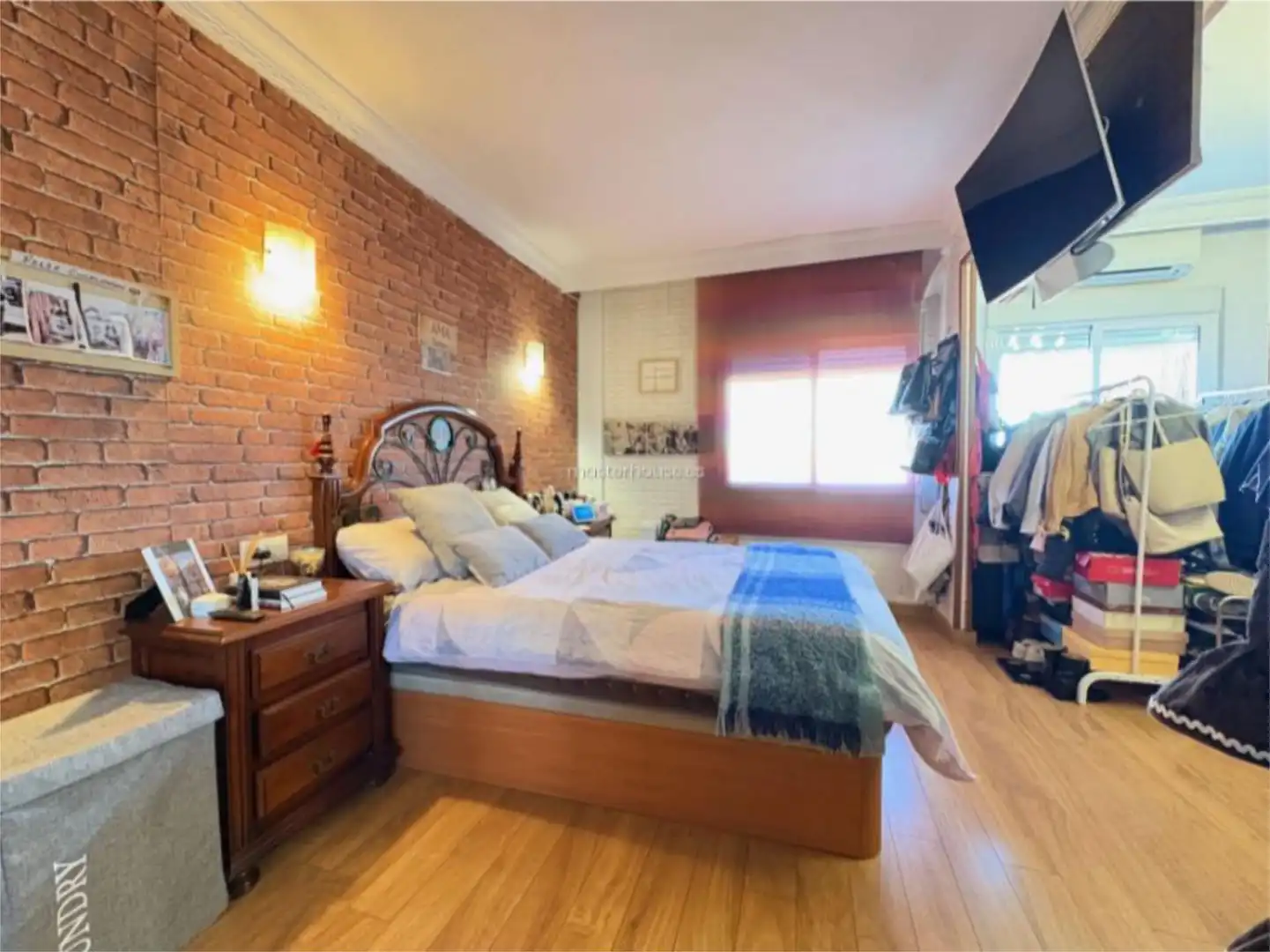 Piso en venta en Avenida de Cristóbal Colón, 109, Las Colonias Habitación de Piso en venta en Huelva Capital con Aire acondicionado