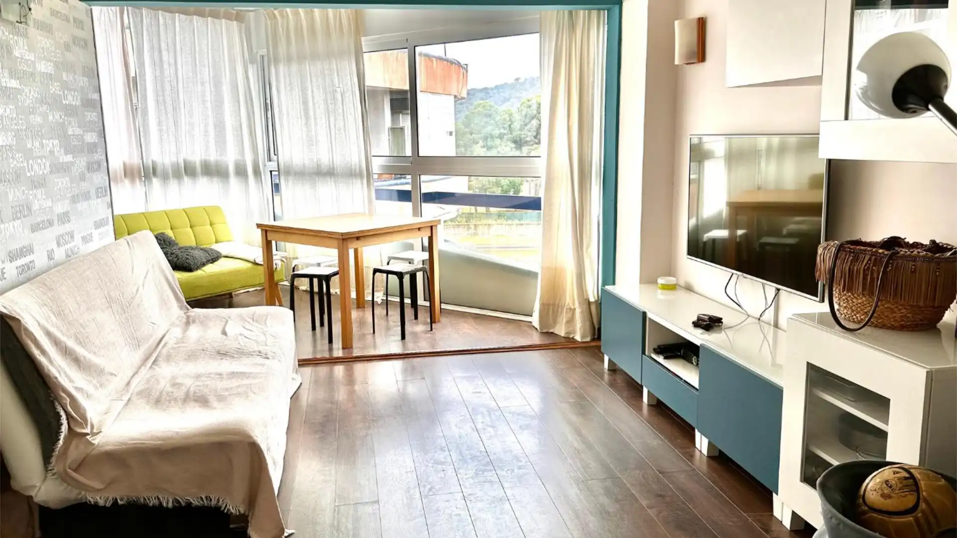 Flat for sale in Avinguda Onze de Setembre, 75, Centre - Platja Living room of Flat for sale in Castell d'Aro, Platja d'Aro i s'Agaró