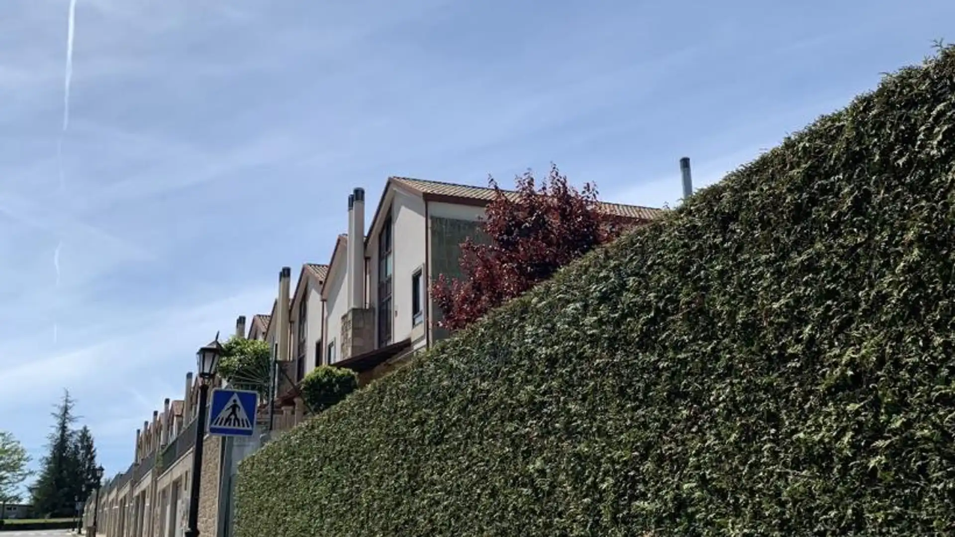 Vista exterior de Casa o xalet de lloguer en Rianxo amb Calefacció, Jardí privat i Parquet