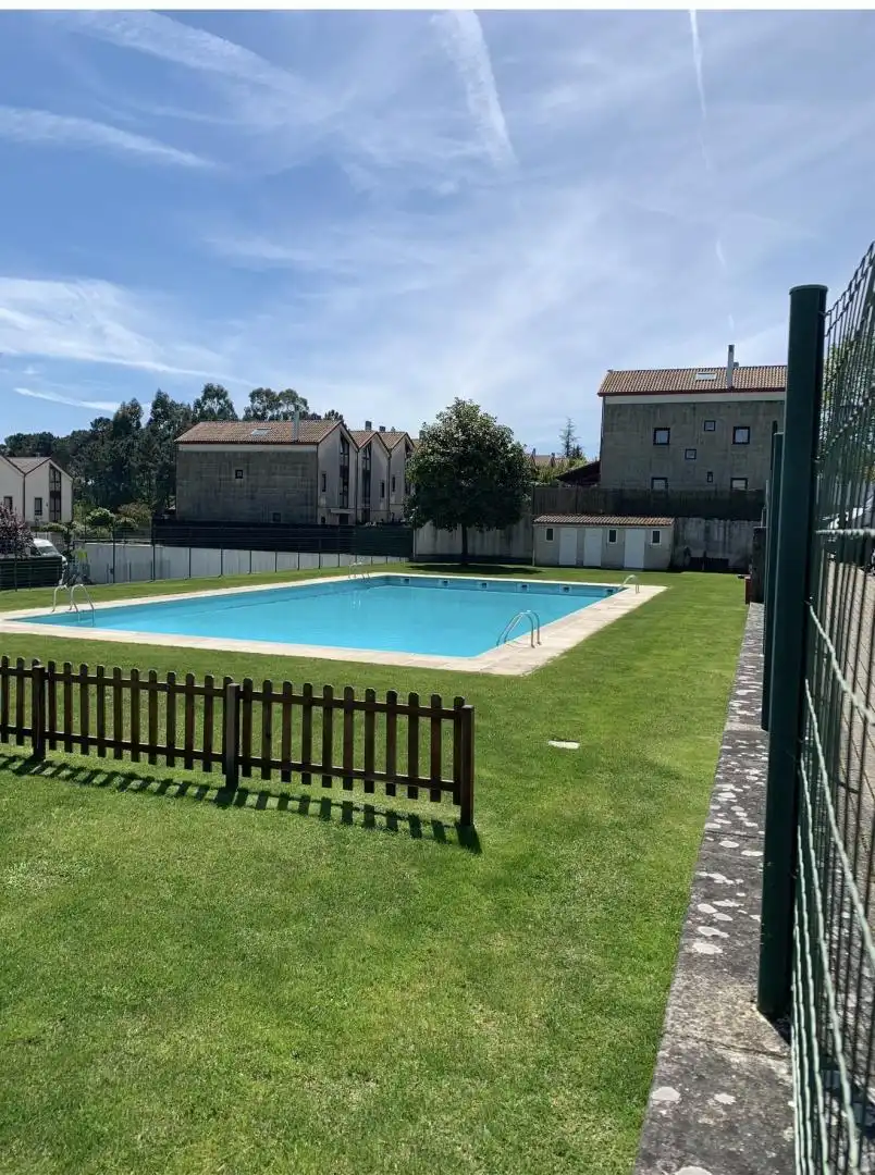 Swimming pool of Houses for rent in Rianxo  with Heating, Private garden and Parquet flooring