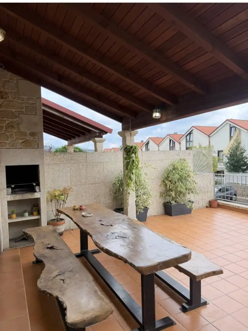 Terrace of Houses for rent in Rianxo  with Heating, Private garden and Parquet flooring