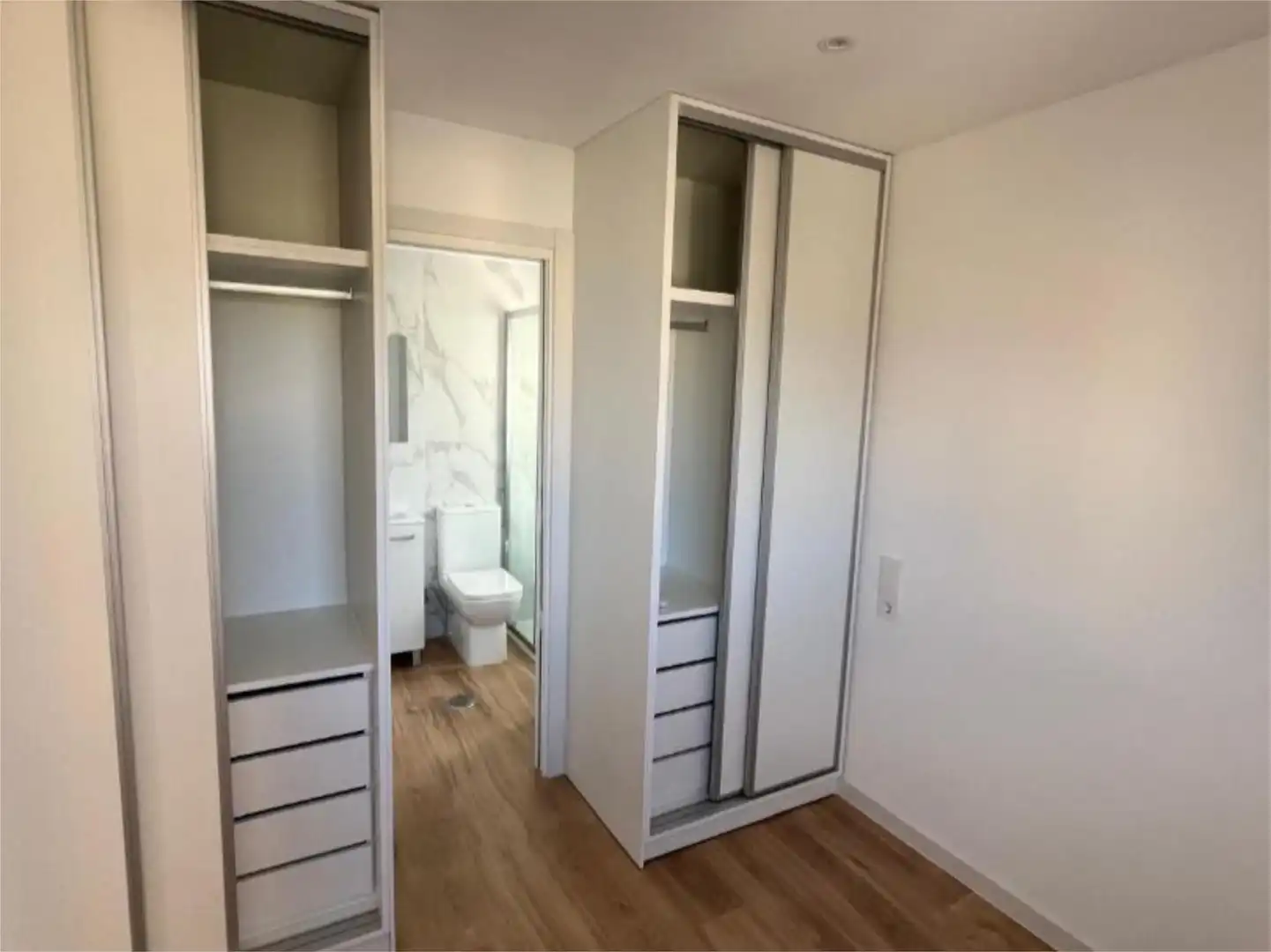 Wohnung zur Miete in Carrer de la Figuera, 4, Playa Muchavista Schlafzimmer von Wohnung zur Miete in El Campello mit Klimaanlage und Schwimmbad