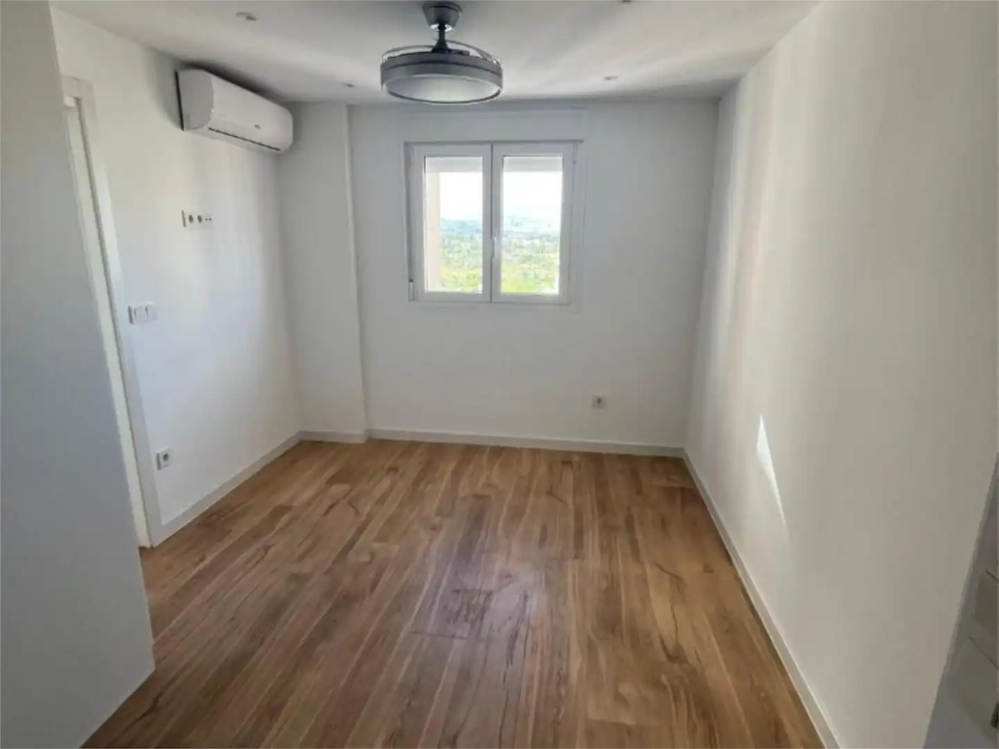 Wohnung zur Miete in Carrer de la Figuera, 4, Playa Muchavista Schlafzimmer von Wohnung zur Miete in El Campello mit Klimaanlage und Schwimmbad