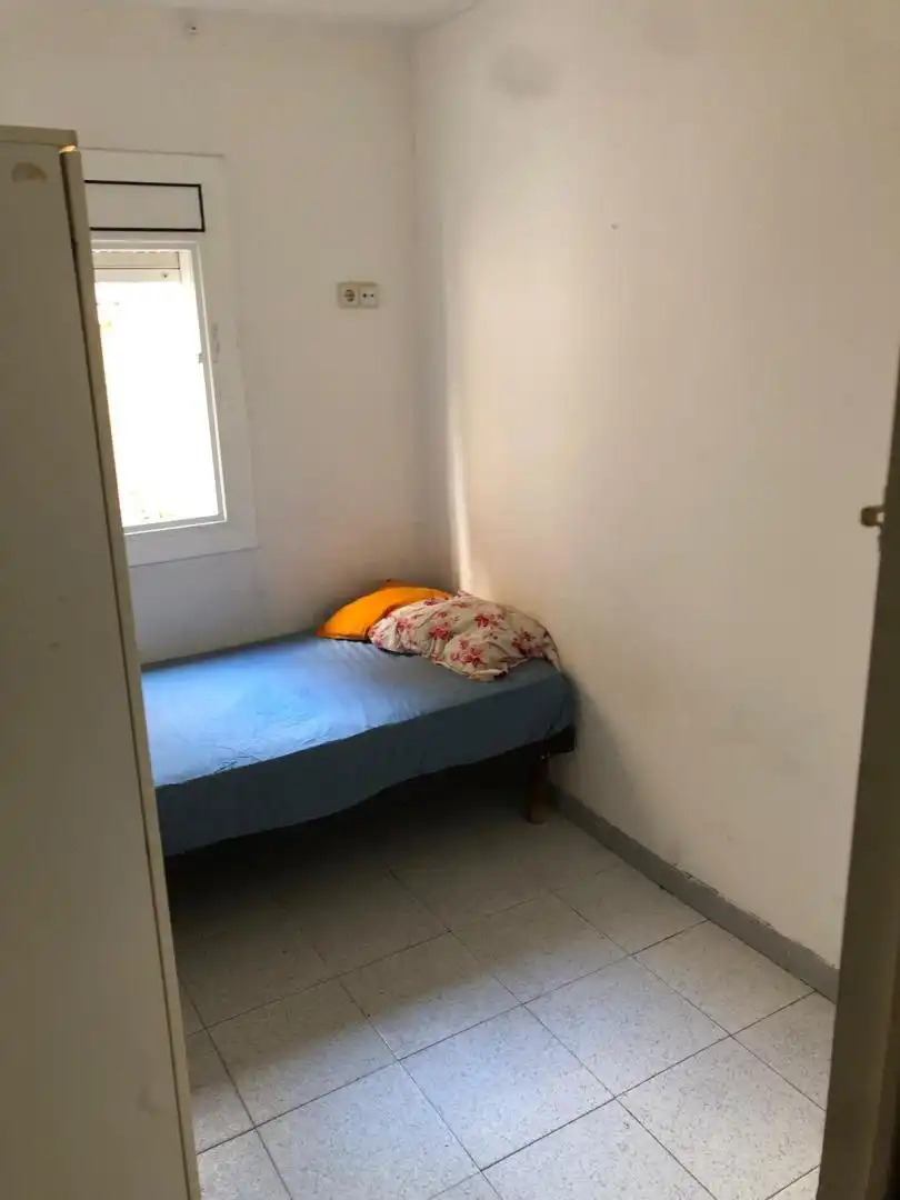 Room in Carrer de Churruca, 29, Pubilla Cases