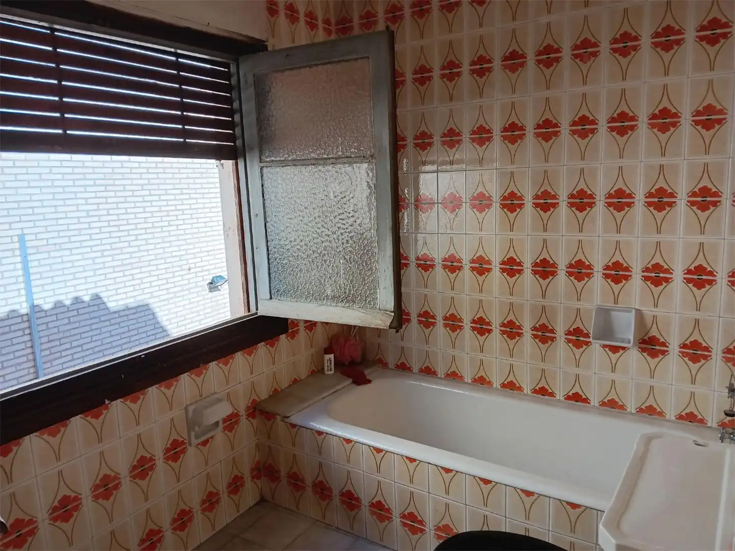 Bathroom of Detached homes for sale in Arenzana de Abajo  with Heating, Private garden and Terrace