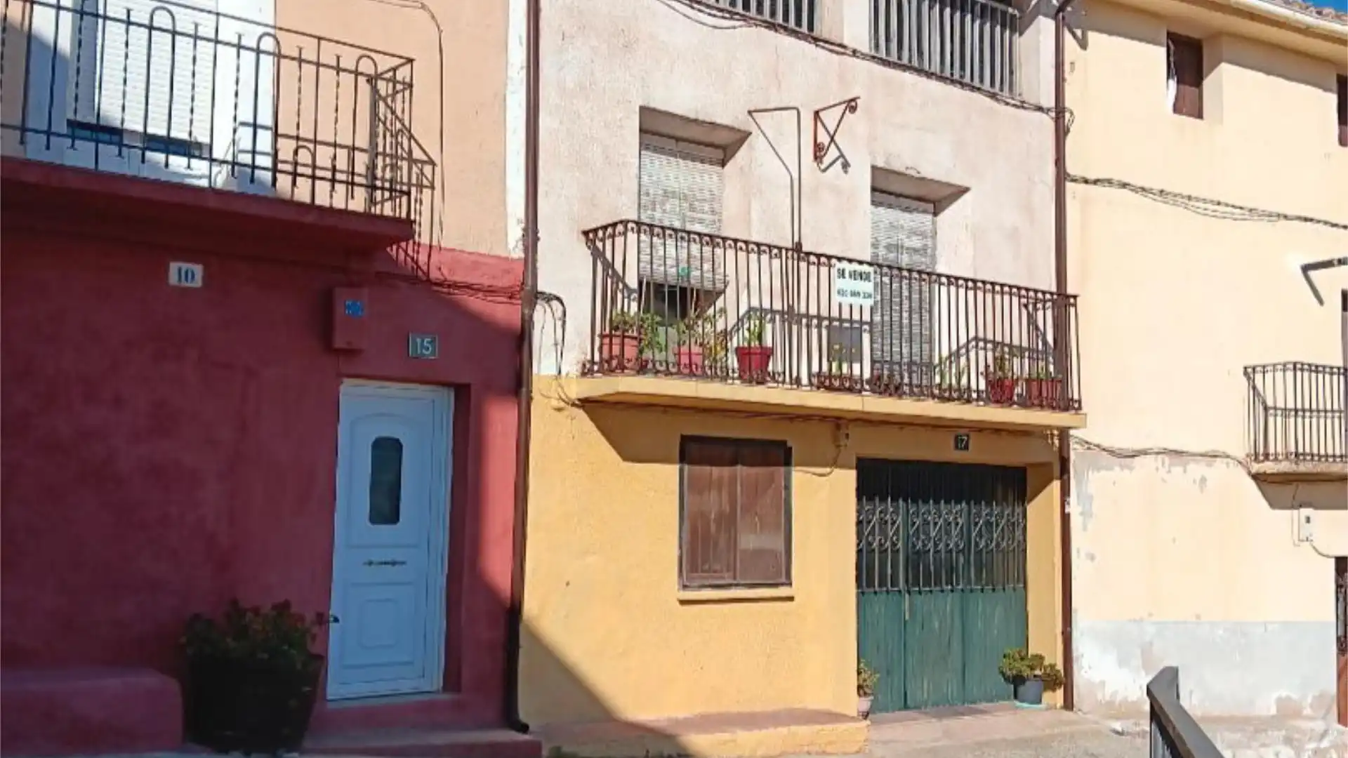 Casa adosada en venda a Calle Espiñuelas, 17, Arenzana de Abajo Vista exterior de Casa adosada en venda en Arenzana de Abajo amb Calefacció, Jardí privat i Terrassa