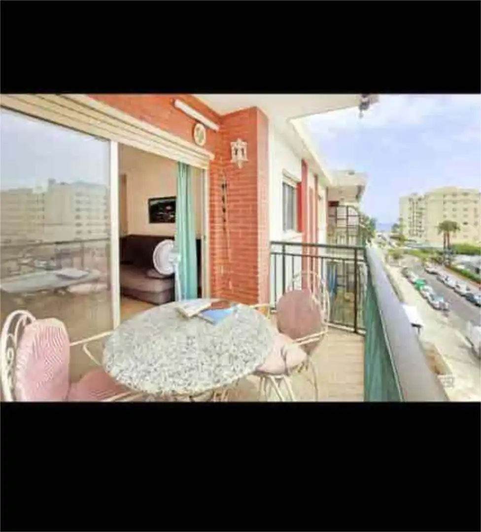 Piso en venta en Playa de Gandia Terraza de Piso en venta en Gandia con Jardín privado, Terraza y Amueblado
