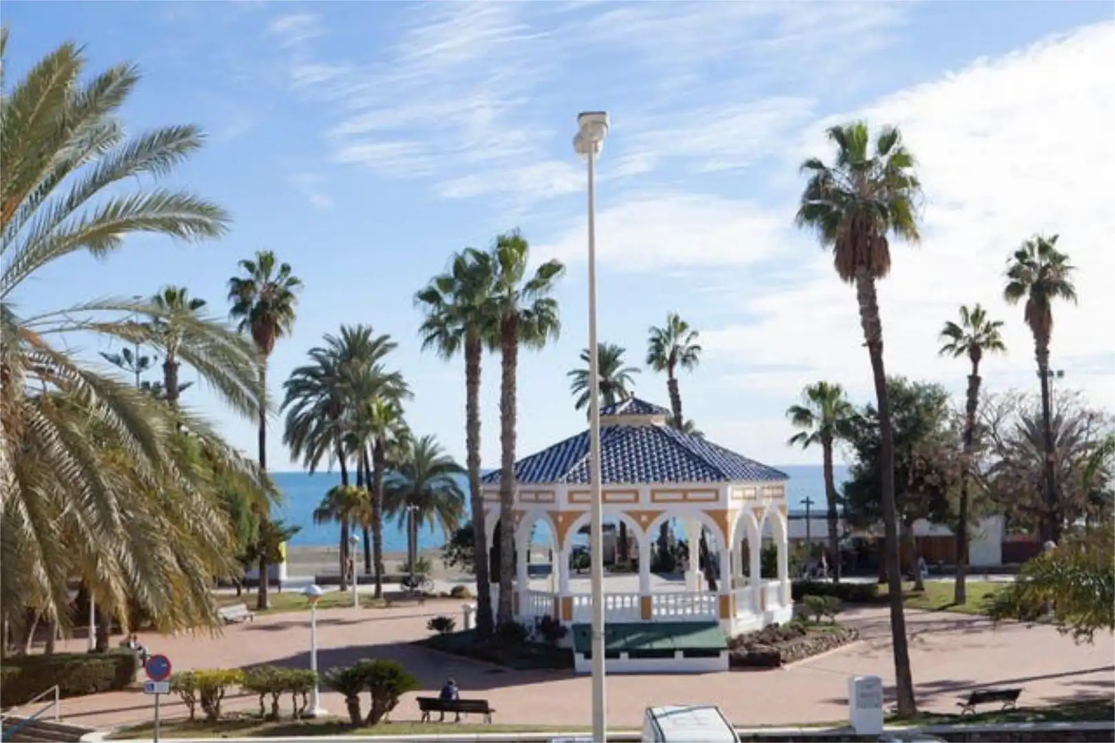 Außenansicht von Wohnungen zum Verkauf in Vélez-Málaga mit Terrasse