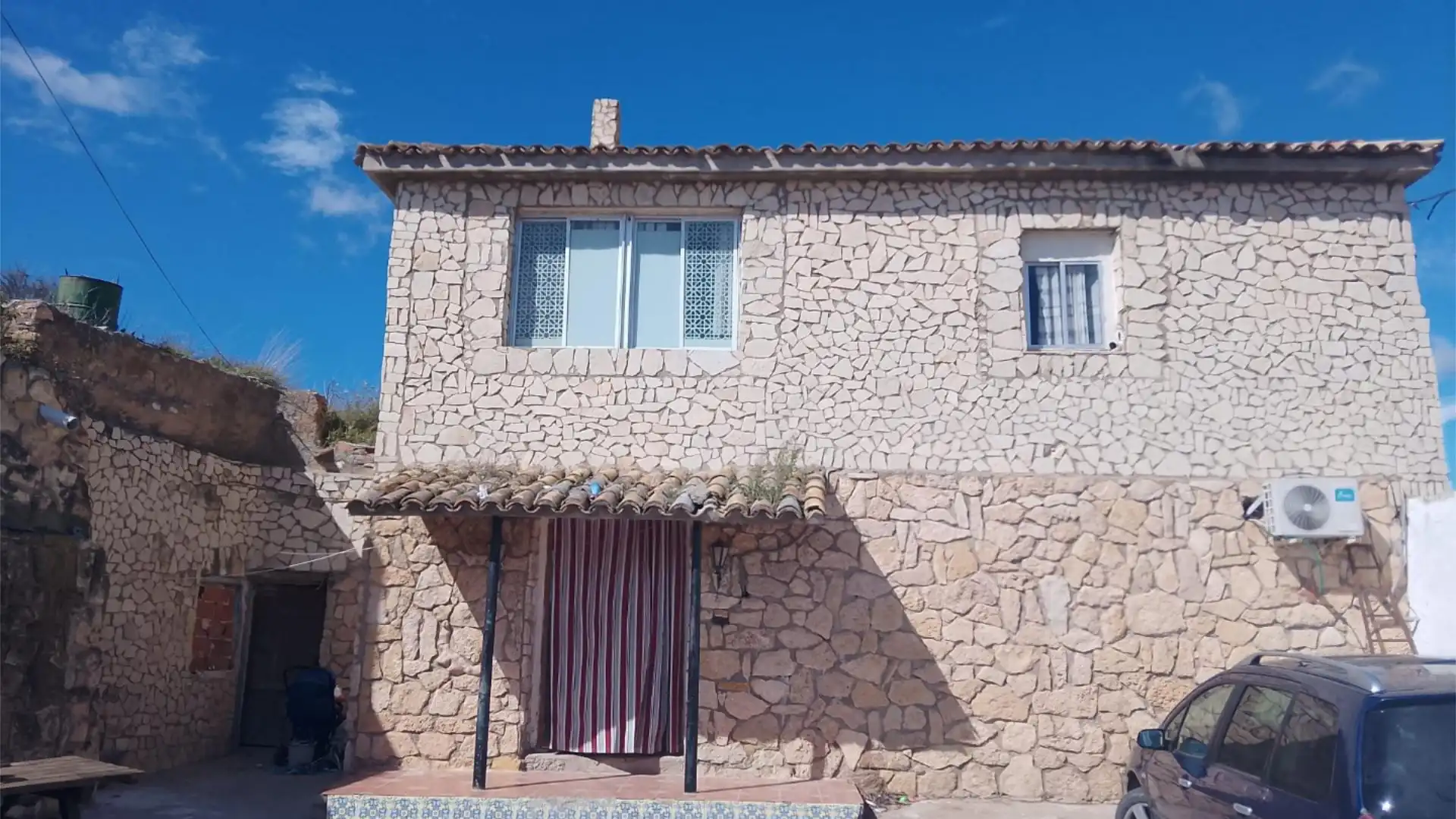 Exterior view of Houses for sale in Lumpiaque  with Air Conditioner and Terrace