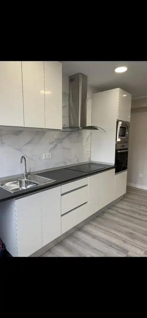 Flat for sale in Avenida de Gaspar García Laviana, 12, Pumarín Kitchen of Flat for sale in Gijón with Heating, Parquet flooring and Terrace