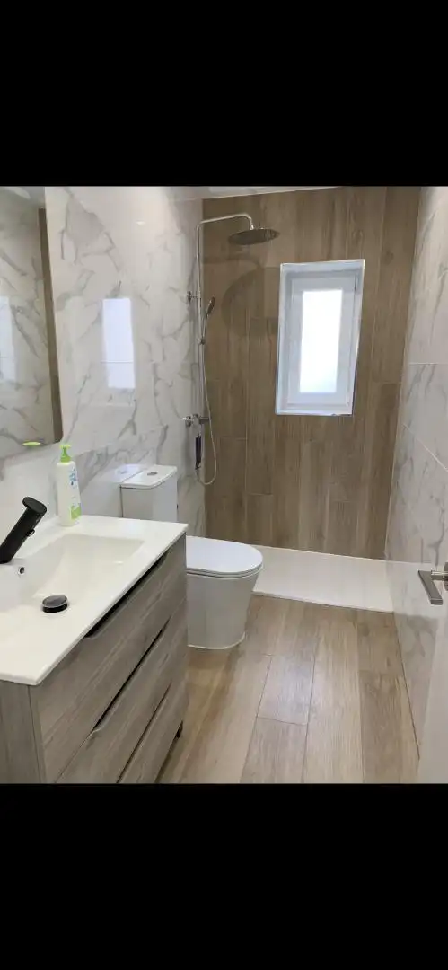 Flat for sale in Avenida de Gaspar García Laviana, 12, Pumarín Bathroom of Flat for sale in Gijón with Heating, Parquet flooring and Terrace