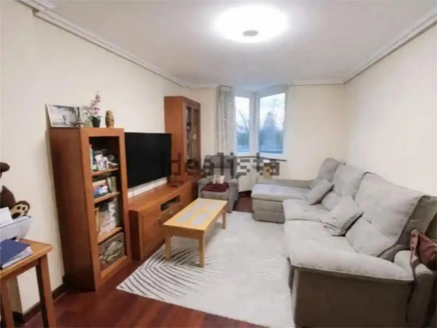 Sala de estar de Piso en venta en Santa Cruz de Bezana con Calefacción, Parquet y Terraza