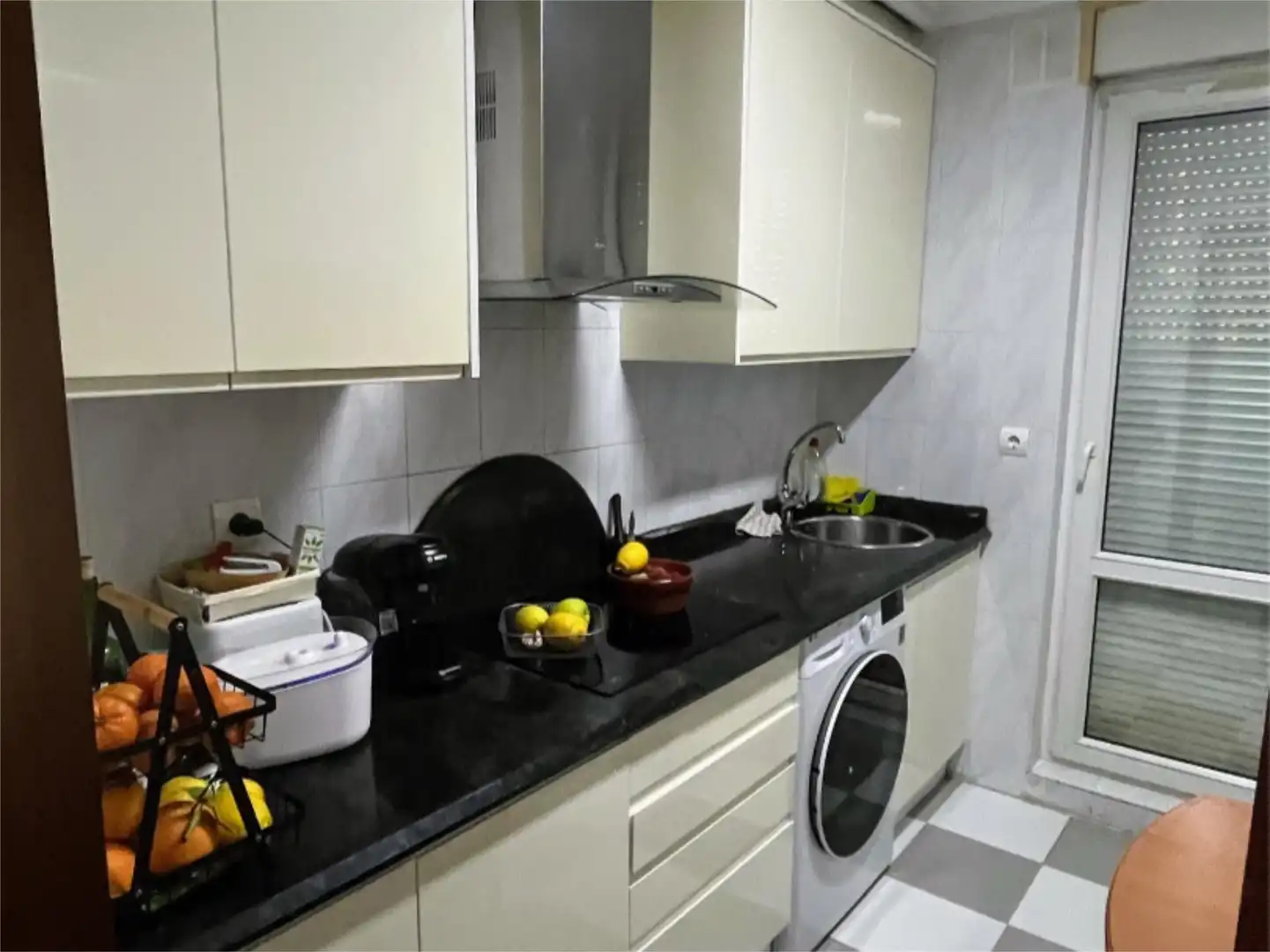 Flat for sale in Calle Respuela, 4b, Bezana - Prezanes Kitchen of Flat for sale in Santa Cruz de Bezana with Terrace