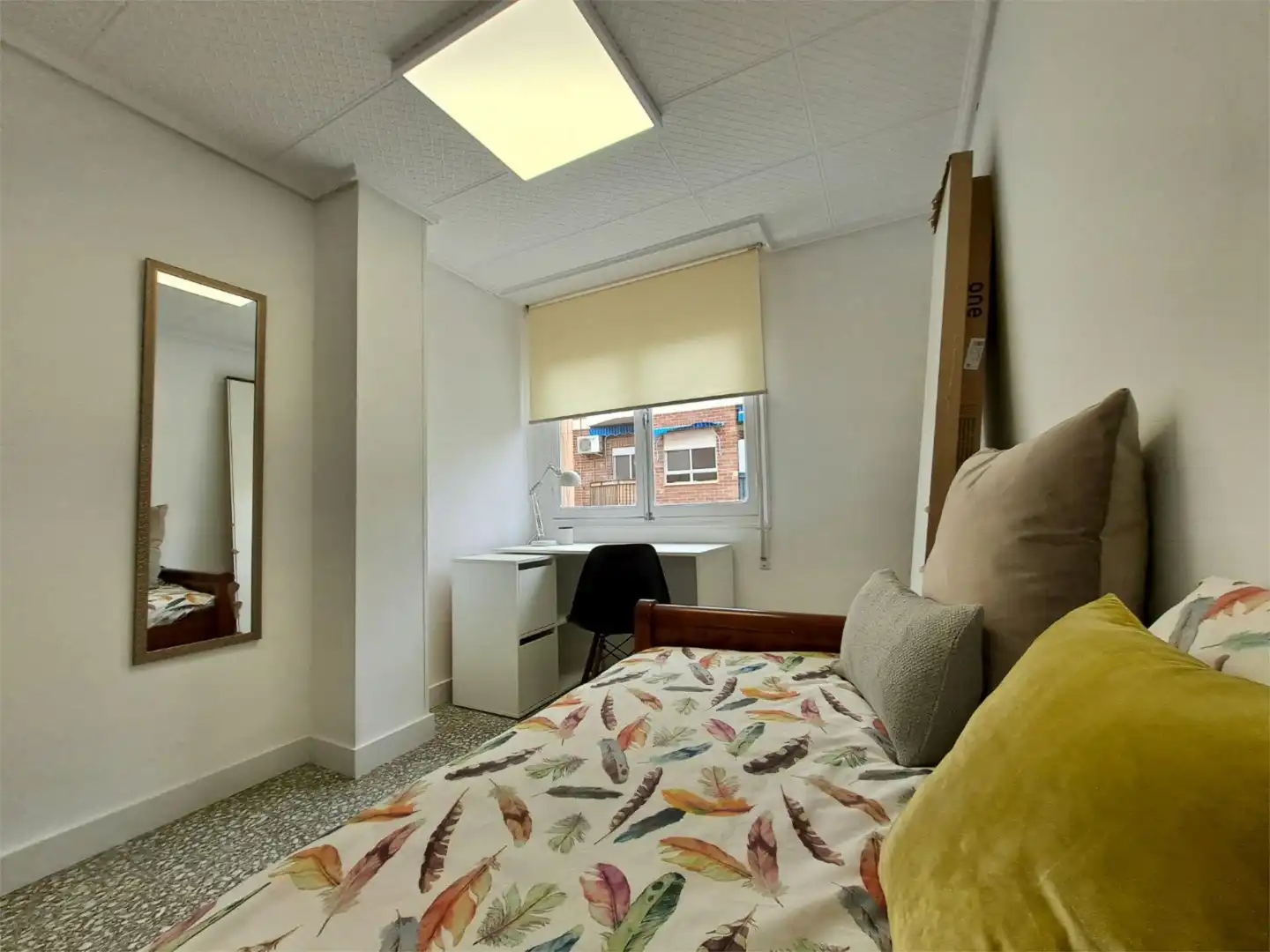 Habitación en Carrer Espronceda, 27, Reina Victoria - Miguel Hernández Habitación de Piso para compartir en Elche / Elx con Aire acondicionado, Calefacción y Amueblado