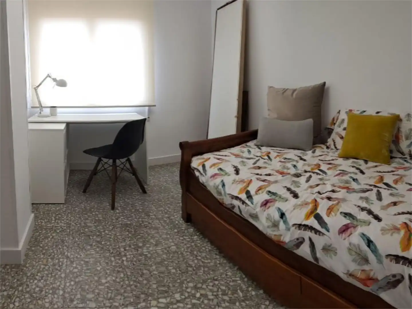 Habitación en Carrer Espronceda, 27, Reina Victoria - Miguel Hernández Habitación de Piso para compartir en Elche / Elx con Aire acondicionado, Calefacción y Amueblado