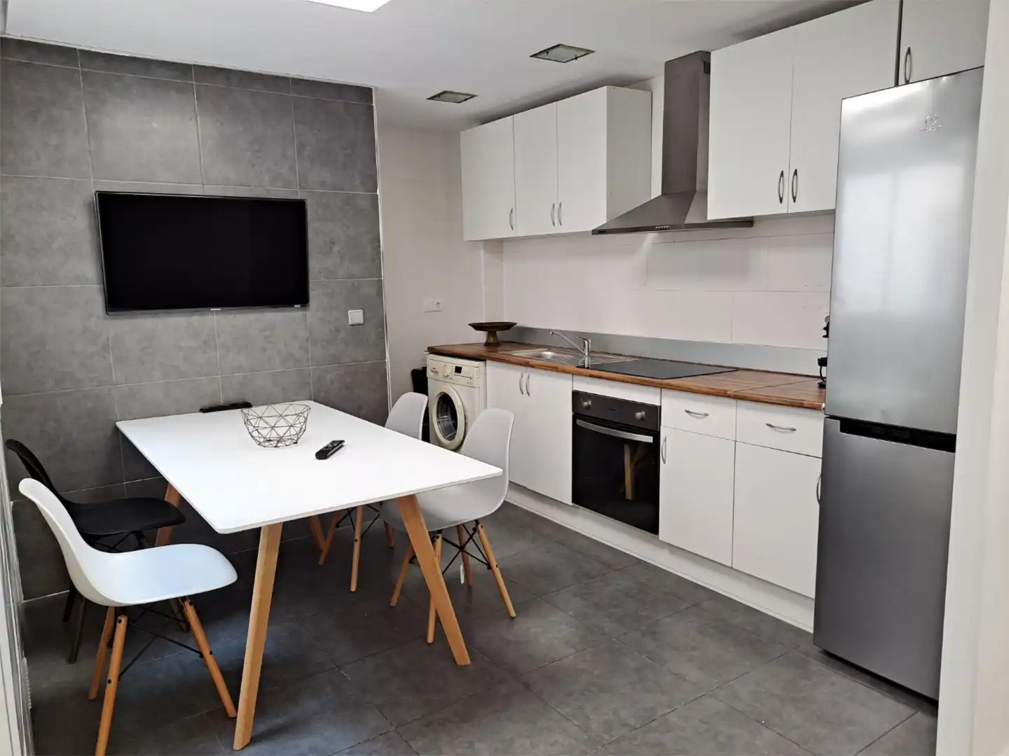 Habitación en Carrer Espronceda, 27, Reina Victoria - Miguel Hernández Cocina de Piso para compartir en Elche / Elx con Aire acondicionado, Calefacción y Amueblado