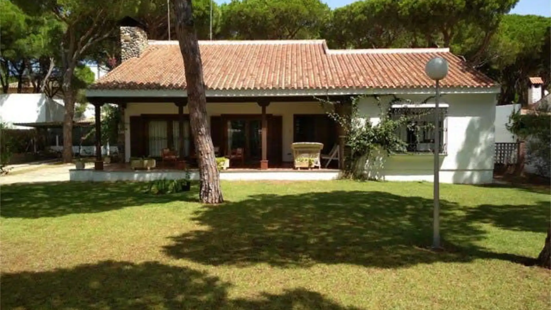 Casa adosada de alquiler en La Barrosa Jardín de Casa adosada de alquiler en Chiclana de la Frontera con Jardín privado, Terraza y Trastero