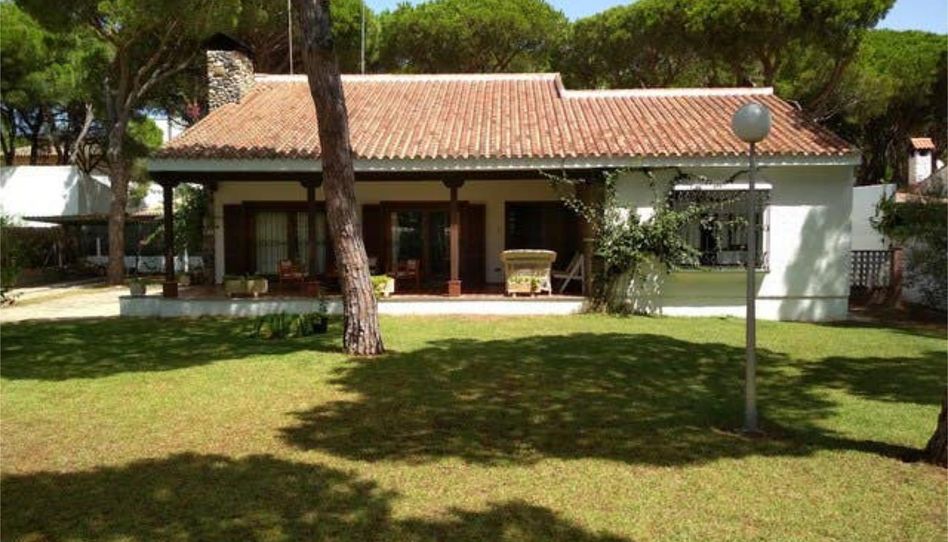 Single-family semi-detached for rent in La Barrosa, Chiclana de la Frontera - image 1 Photo 1 of Single-family semi-detached for rent in La Barrosa, Chiclana de la Frontera