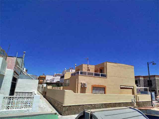 Casa-chalet en Alquiler en Balanegra