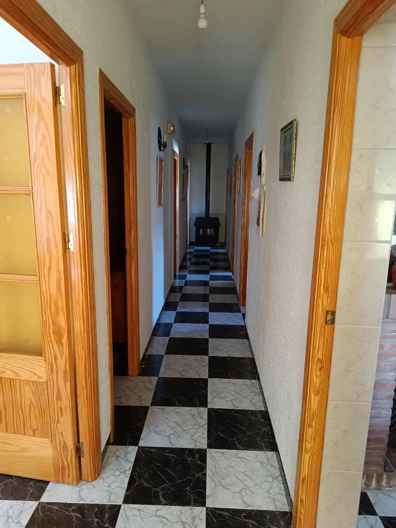 Casa adosada en venta en Navas de Estena con Trastero, Amueblado y Horno