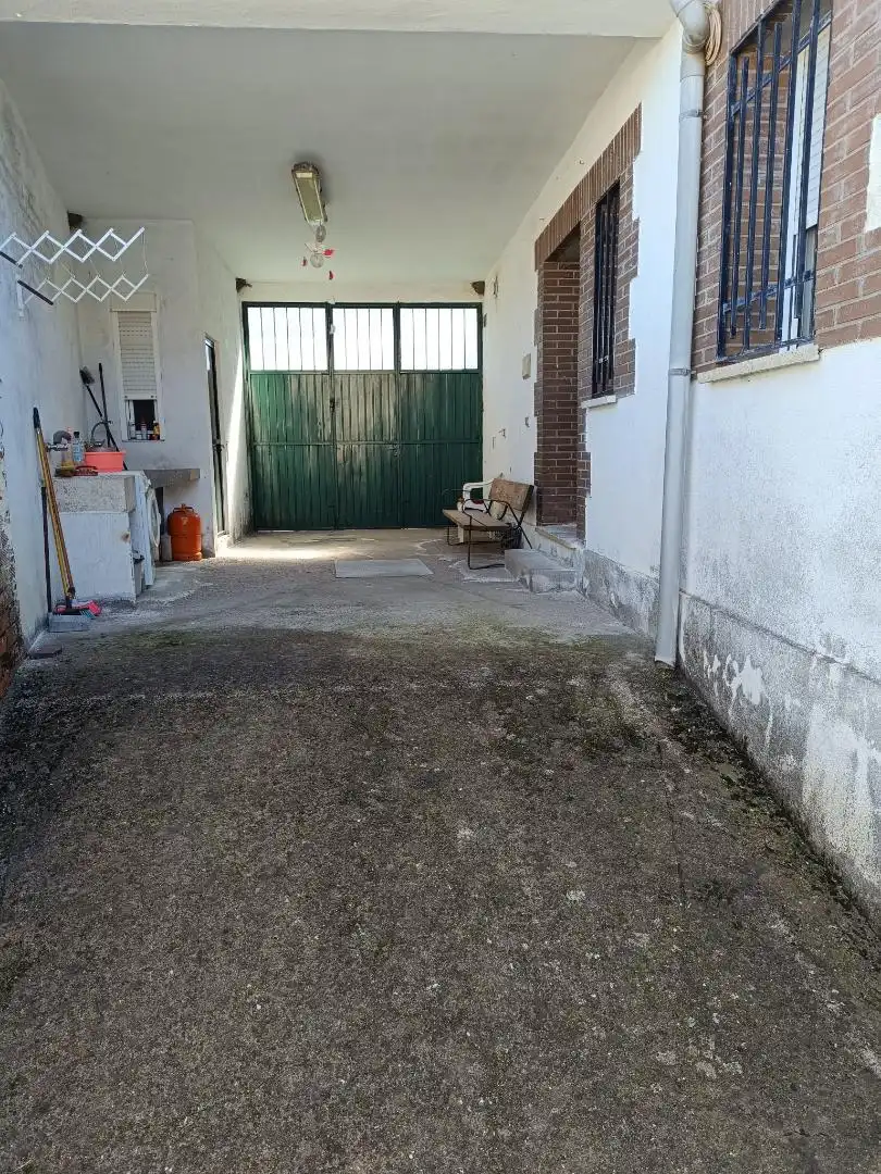 Casa adosada en venta en Navas de Estena con Trastero, Amueblado y Horno