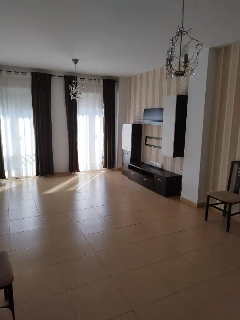 Sala d'estar de Pis en venda en Bollullos Par del Condado amb Traster, Moblat i Forn